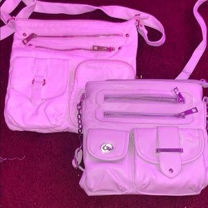 2 Shoulder Bags